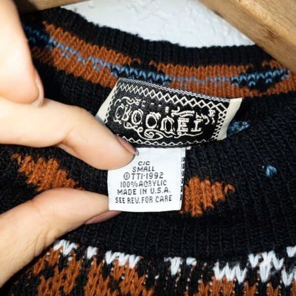 ‎Vintage Croquet Club Sweater - Picture 6 of 6